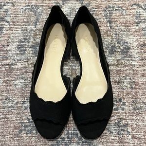 Scalloped peep toe flats